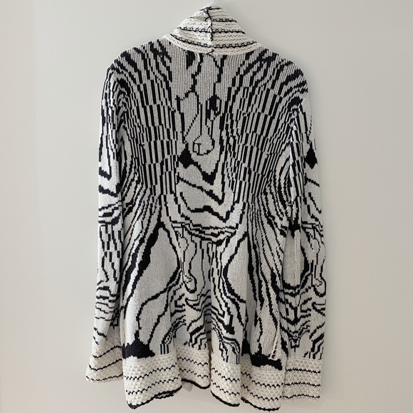 Urban Outfitters Écoté Geometric Print Cardigan - Picture 2 of 4